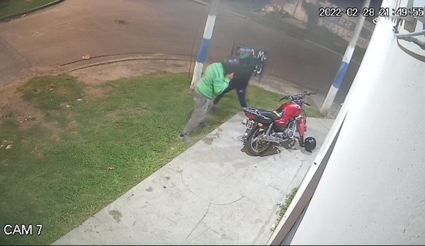 Con amenazas de por medio, un hombre fue asaltado a mano armada en Altos de San Lorenzo