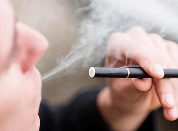 Cigarrillos electrónicos: quieren su prohibición con fuertes multas y regulaciones en la Provincia de Buenos Aires