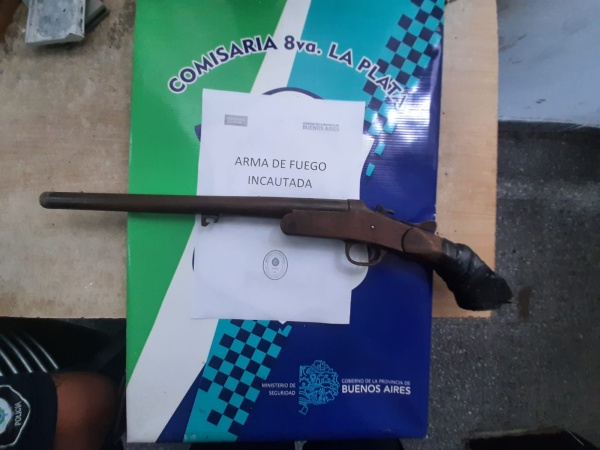 Circulaba armado en Altos de San Lorenzo y termin&oacute; detenido