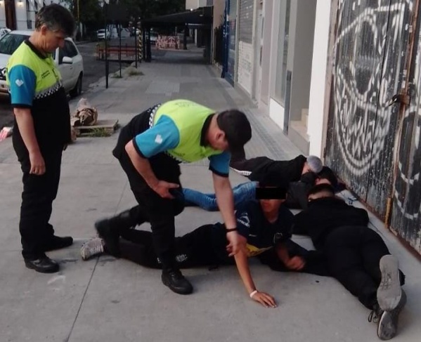 Detuvieron a una banda de delincuentes menores de edad en un control de tr&aacute;nsito en La Plata