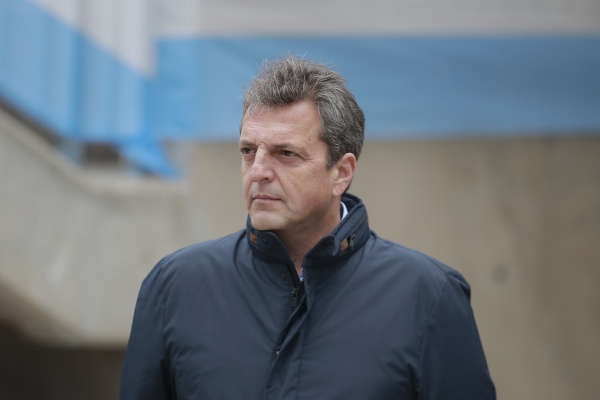 Massa anunció que eliminará aportes patronales a las pymes que tomen trabajadores por dos años