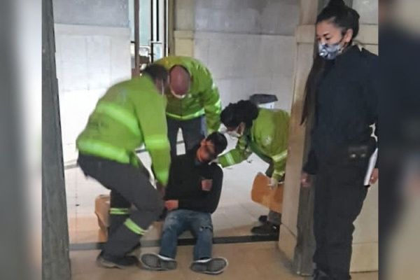 Un padre denunci&oacute; que su hijo fue brutalmente golpeado por compa&ntilde;eros del Albert Thomas: "Ya no podemos m&aacute;s"