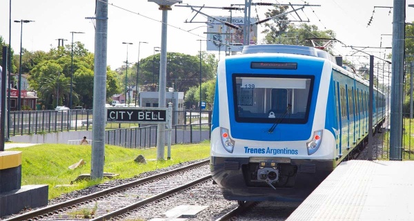 Continúan las obras en el ramal La Plata de la línea Roca y el domingo habrá servicio reducido