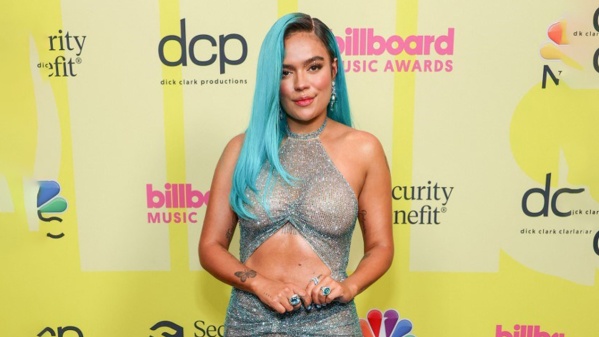 Karol G lanzó el videoclip de "200 copas"