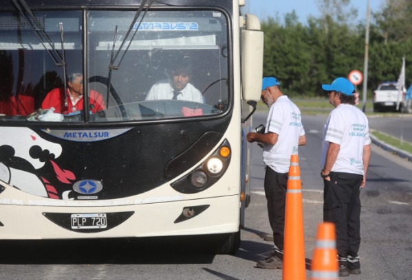 Durante la temporada de verano no se registraron accidentes de micros de media y larga distancia en la Provincia