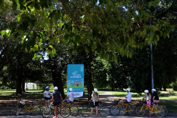Desde paseos en bote hasta visitas al Planetario: La Plata ofrece pasar el verano cerca de la naturaleza y lo educativo