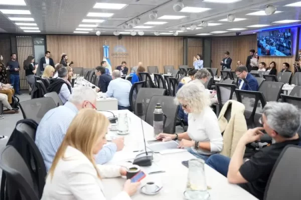 La oposición le puso fecha a la citación de Karina por el caso $LIBRA y podrían tomarle testimonio en la Casa Rosada