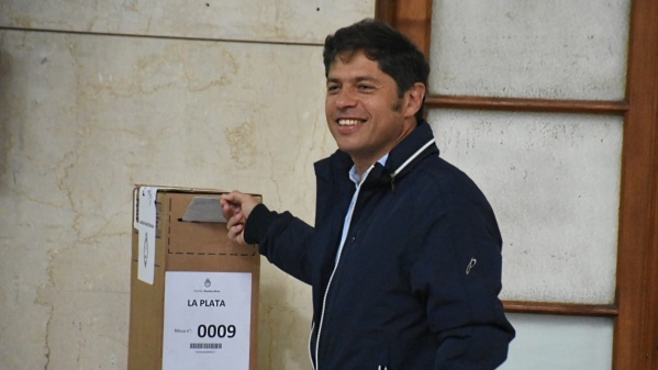 Kicillof: “Para mí siempre es una alegría votar, lo hago con felicidad y optimismo, porque hoy habla el pueblo”