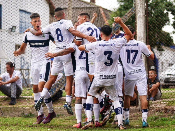 Lo trajeron como una apuesta, le hicieron contrato profesional, no debutó y se va libre de Gimnasia
