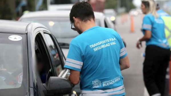 Aumentan las multas en la Provincia: el exceso en velocidad o cruzar un semáforo en rojo puede costar hasta $1,7 millones