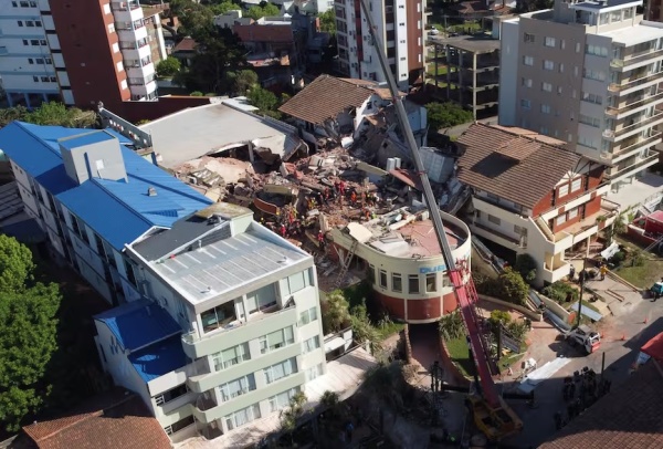 Provincia declaró la "emergencia" en Villa Gesell por el derrumbe del hotel