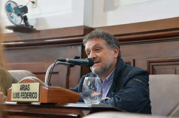 El concejal Luis Arias encabezará una de las cinco listas de Unión por la Patria en La Plata