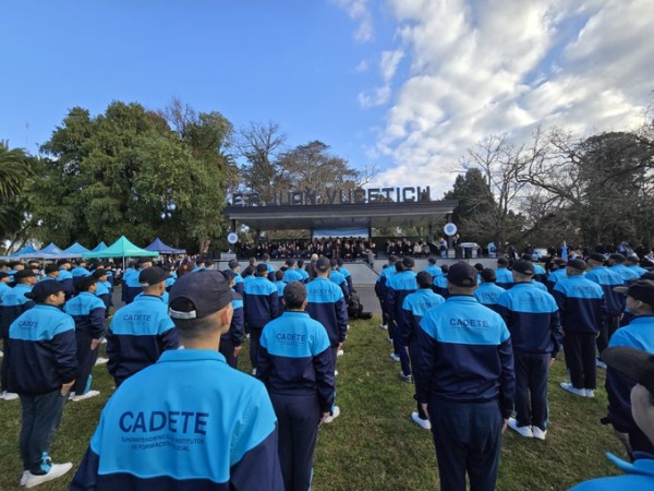 La provincia de Buenos Aires extiende hasta los 29 años el límite de edad para ingresar a la policía