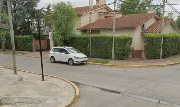 Se metió por el baño, movió una cámara de seguridad y se llevó las llaves de la casa