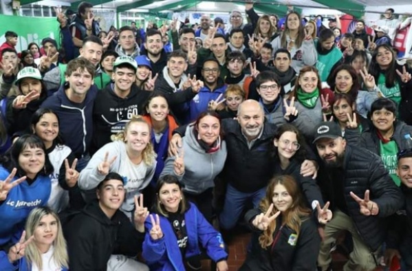 "Juventudes con Cristina": organizaciones peronistas se reunieron en Ensenada para "tomar el bastón de mariscal"