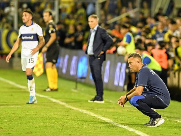 ¿Qué resolución tomó Flores durante el receso del torneo?