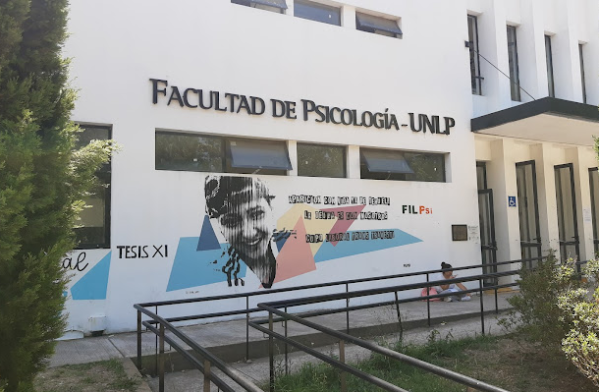Murió un alumno en la Facultad de Psicología de la UNLP
