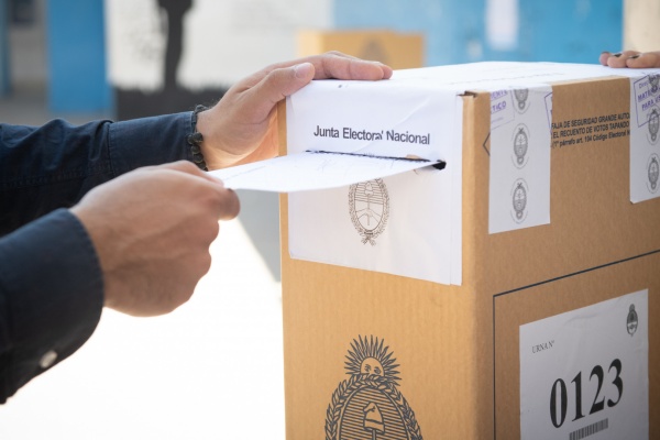 Domingo de elecciones en Misiones, La Rioja y Jujuy: eligen gobernador