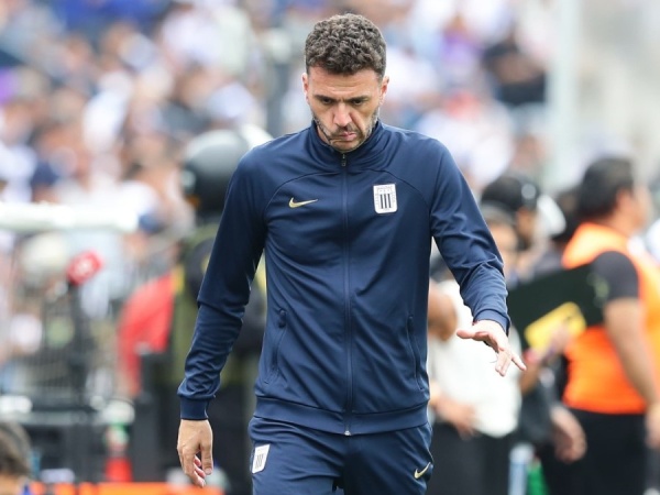 Tuvo un discreto y fugaz paso por Gimnasia pero eligió a un ex jugador albiazul como uno de los más inteligentes que dirigió