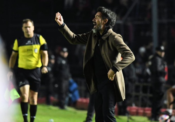 ¿Qué dijo Domínguez sobre Rollheiser y cuál fue el mensaje que le mandó a los hinchas de Estudiantes?