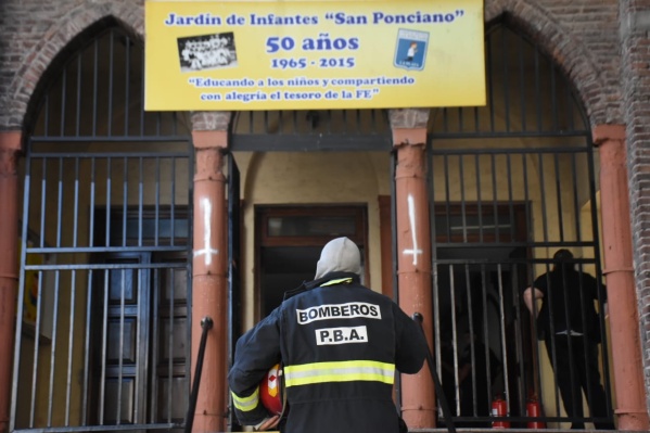 Se incendi&oacute; un sal&oacute;n en el Jard&iacute;n San Ponciano de La Plata y afortunadamente no hubo heridos