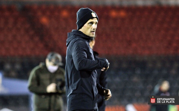 Arrancó mal el tercer ciclo del "Vasco" en el Pincha