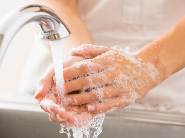 Las enfermedades que se pueden producir por no lavarse las manos antes de comer