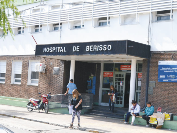 Ciclista de Berisso fue atropellado, lo trasladaron al Hospital Larraín y falleció