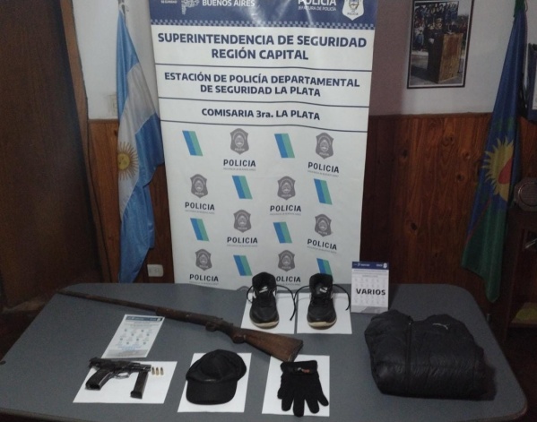 Detuvieron al autor de una entradera en Los Hornos en la que atacaron a un matrimonio