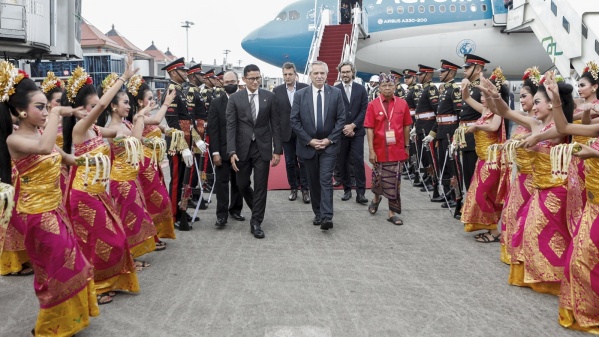 Alberto Fernández arribó a Indonesia para la Cumbre de Jefes de Estado y de Gobierno del G20