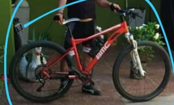 Un hombre sufri&oacute; el robo de su bicicleta en el patio de su propia casa