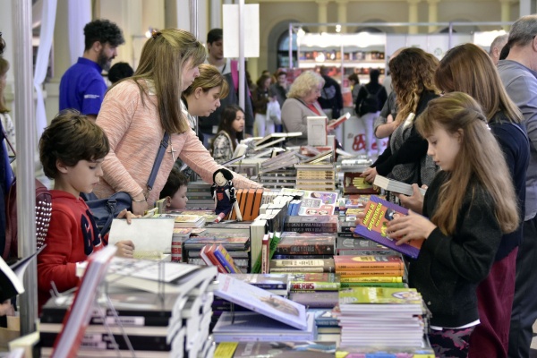 La supuesta Feria del Libro platense sin librerías de la ciudad: "Es mentira, fueron todos convocados"