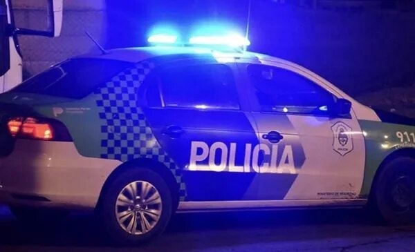 Menores siguen rompiendo portones y robando motos de edificios en La Plata