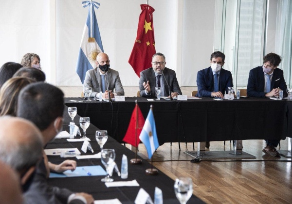 Argentina y China avanzan en un importante acuerdo de inversiones en economìa verde y digital