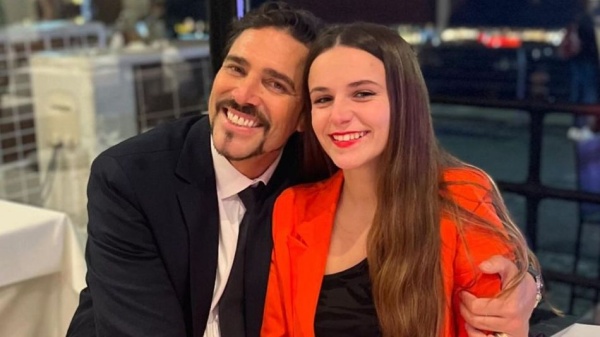 Matías Alé y Martina Vignolo celebraron su primer año de amor con un nuevo compañero: “Te amo, hijo”