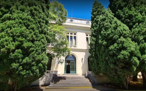 Delincuentes robaron y da&ntilde;aron muebles del Centro de Estudiantes de la Facultad de Agronom&iacute;a en La Plata