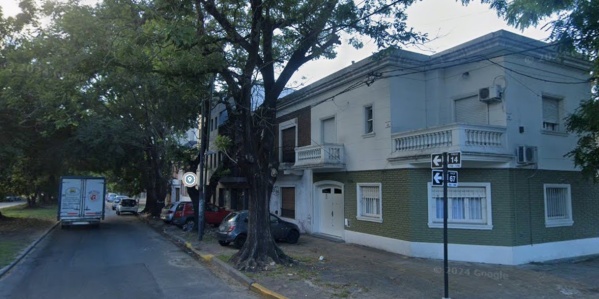 Una policía reconoció su moto robada en la calle, dio la voz de alto y los ladrones le dispararon