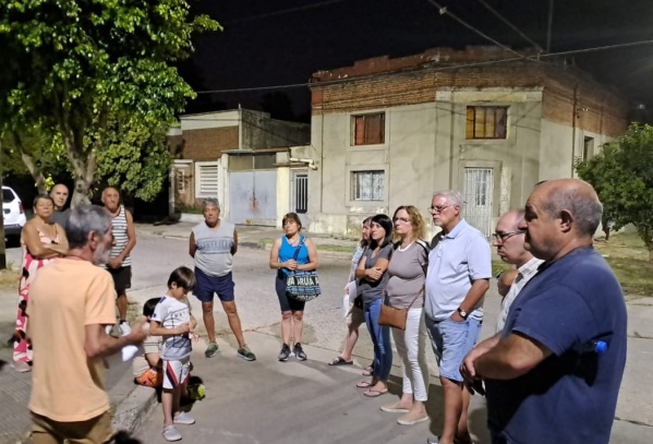 En Tolosa reclamaron ser incluidos en el plan de renovación de caños y definirán una protesta