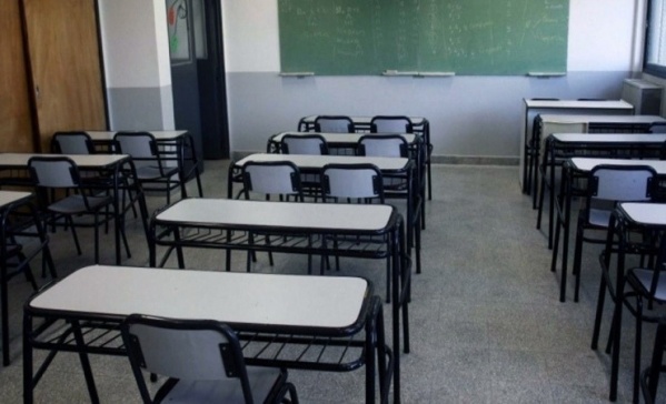 Un paro docente se siente en varias escuelas de La Plata: "Hay bronca porque se nota el ajuste en la educación pública"
