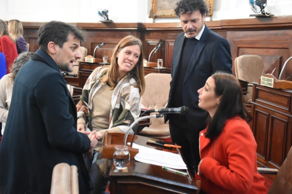 Con un palito a Juntos, el Frente de Todos platense quiere repudiar en el Concejo Deliberante el acto de Victoria Villarruel
