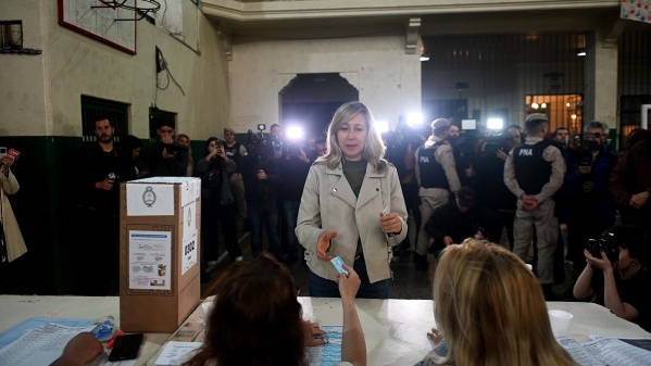Myriam Bregman, la primera candidata presidencial en sufragar: “Lo más importante es que voten según sus convicciones”
