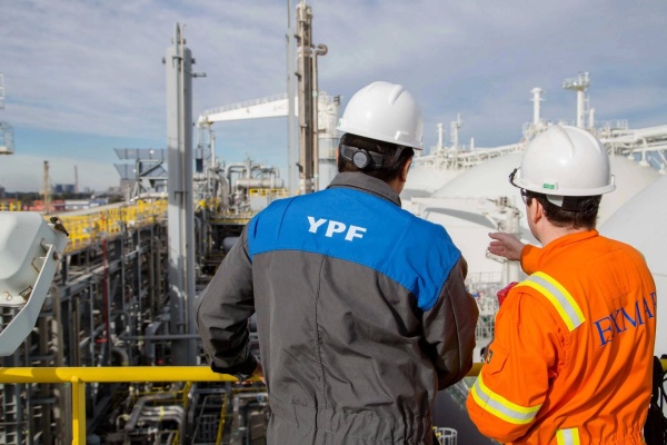 YPF confirm&oacute; la planta de GNL: "Si Petronas no continua, vamos a seguir adelante"