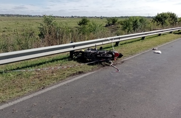 Falleció un joven de Los Hornos en un accidente de moto en Berisso: tenía 21 años