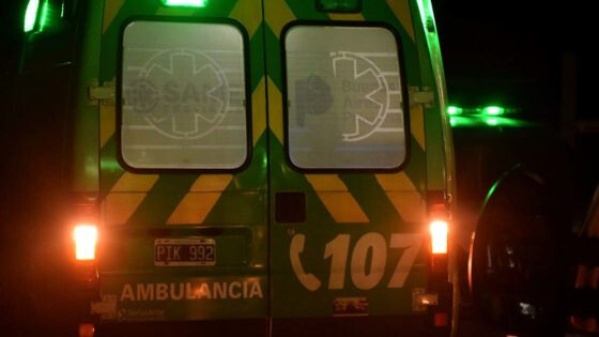 Un joven cayó desde un techo y terminó gravemente herido en La Plata
