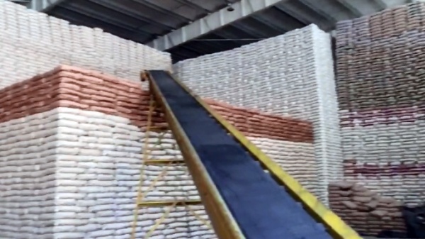 La AFIP incaut&oacute; $ 2.392 millones en az&uacute;car almacenadas en un galp&oacute;n que estaban declarar