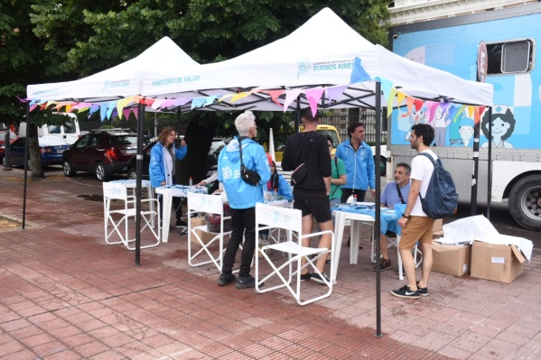 Testeos gratuitos de VIH en Plaza San Martín: "Hoy celebramos la sanción de la nueva ley”