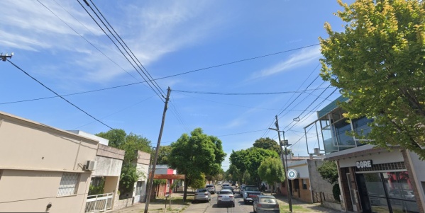 Tres encapuchados asaltaron en La Plata a una mujer de 84 años mientras dormía