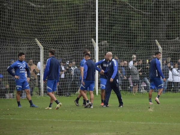 ¿Quiénes son los cuatro futbolistas de Gimnasia que quedaron marginados de la primera citación de Méndez?