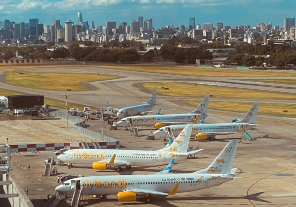 El regalito de Flybondi por las Fiestas: canceló 71 vuelos y afectará a 13 mil pasajeros