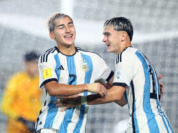 El Sub 17 de Argentina goleó a Venezuela y se metió en los cuartos de final del mundial